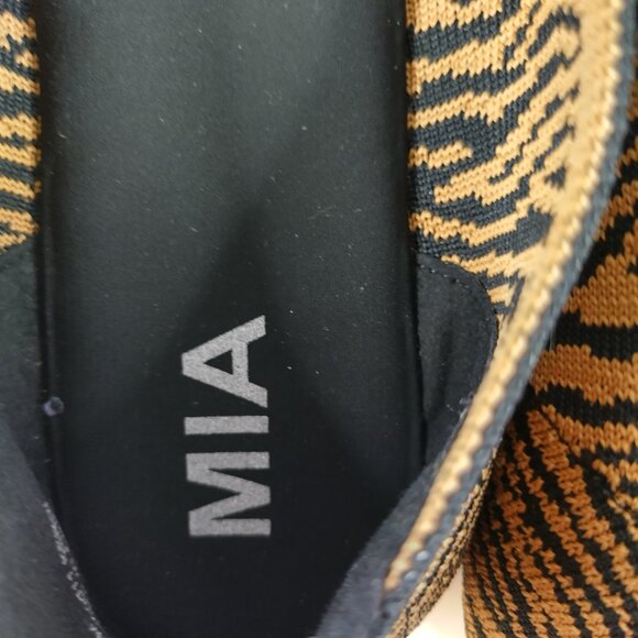 Mia Izzy Tiger Stripe Knit Pointy Toe Tan and Black Ballet Flats Women US 9 - Picture 10 of 13